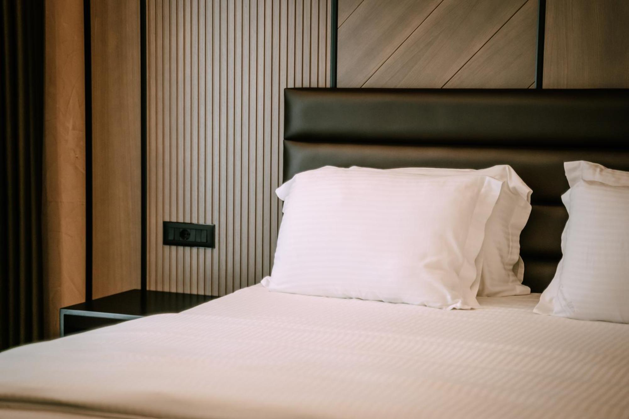 Albanian Star Hotel Kryemedhej Ngoại thất bức ảnh
