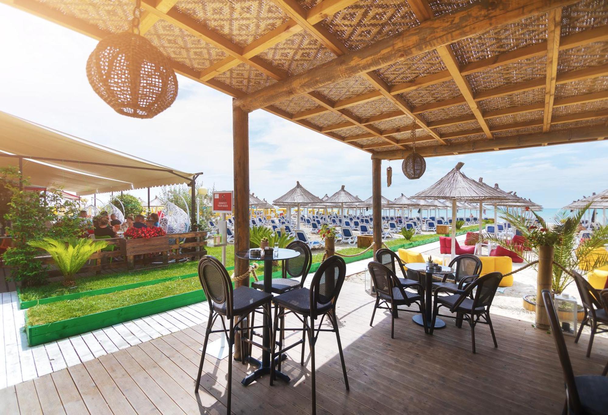 Albanian Star Hotel Kryemedhej Ngoại thất bức ảnh
